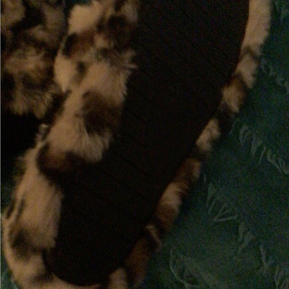Slippers - Picture 4 of 4